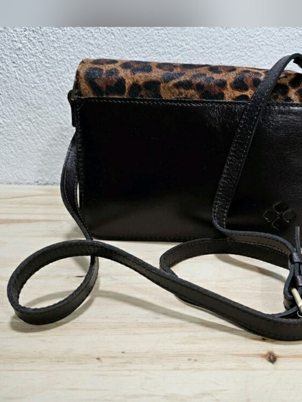 Patricia Nash Leopard Haircalf Crossbody/Shoulder - Picture 4 of 15